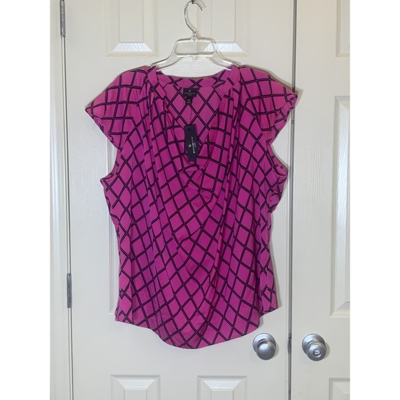 Worthington Tops - Worthington Woman Blouse Women 2X Pink NWT Geometric V-Neck Cap Sleeve Top